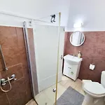 Aladdin's Hostel Larnaca