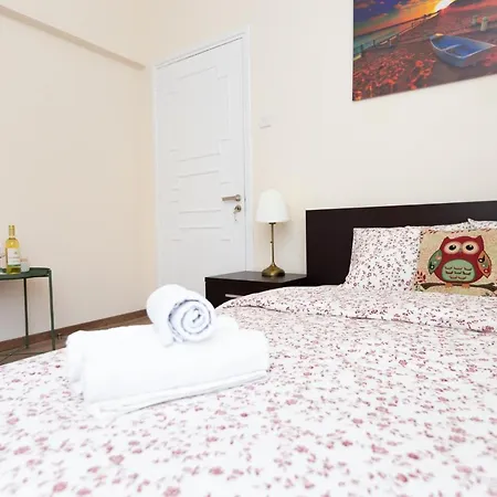 Aladdin's * لارنكا